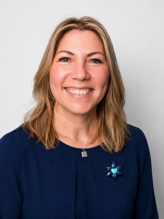 Kim Tracey, Advisor